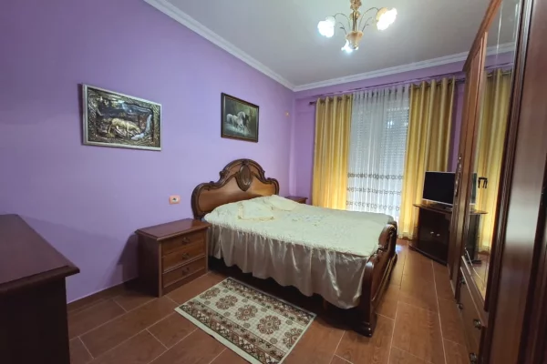 Shtepi me qera Apartament ne Tirane, 1+1, Mobilimi E mobiluar, Pagesa 50,000  Leke.