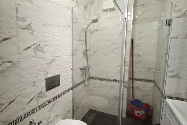 Shtepi me qera Apartament ne Tirane, 1+1, Mobilimi E mobiluar, Pagesa 50,000  Leke.