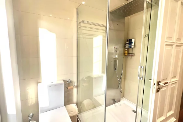 Shtepi me qera Apartament ne Tirane, 1+1, Mobilimi E mobiluar, Pagesa 600  Euro.