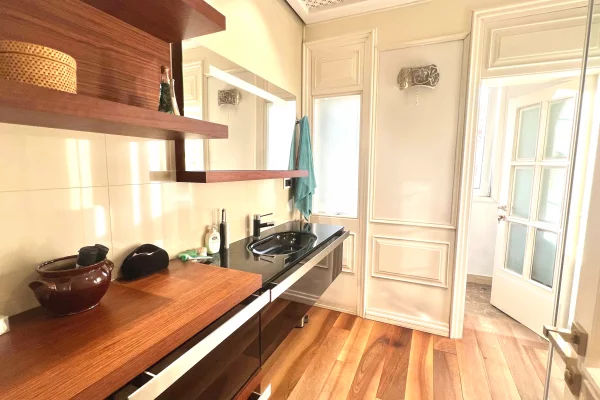 Shtepi me qera Apartament ne Tirane, 1+1, Mobilimi E mobiluar, Pagesa 600  Euro.