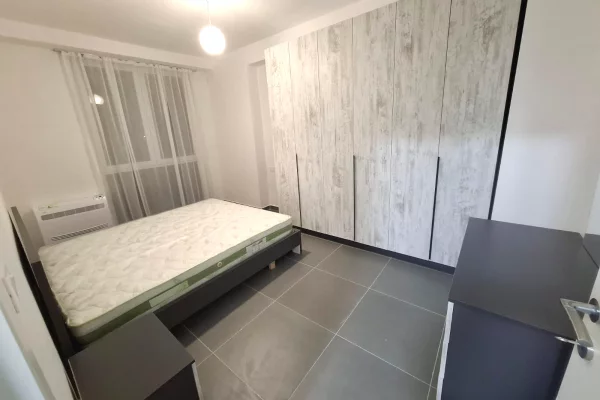 Shtepi me qera Apartament ne Tirane, 2+1, Mobilimi E mobiluar, Pagesa 50,000  Leke.
