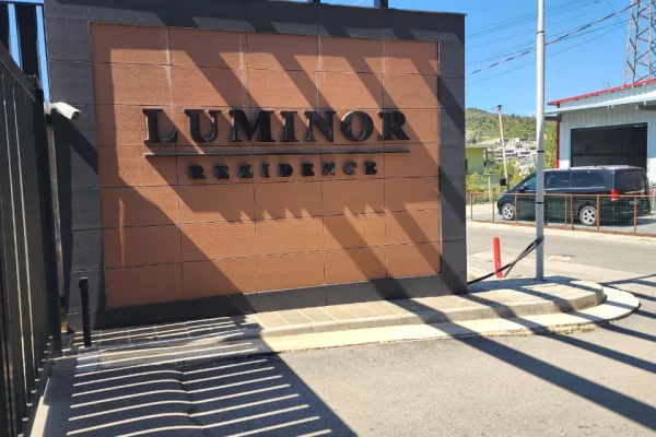 Shtepi ne shitje Vila Luksoze ne Tirane, 3+1, Mobilimi Bosh, pa mobiluar, Pagesa 780,000  Euro.