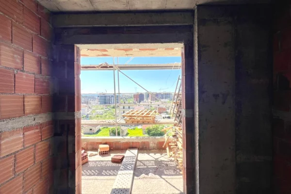 Shtepi ne shitje Apartament ne Tirane, 1+1, Mobilimi Bosh, pa mobiluar, Pagesa 89,500  Euro.