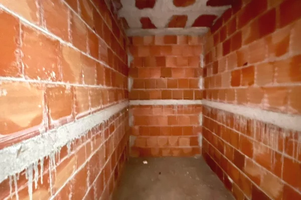 Shtepi ne shitje Apartament ne Tirane, 1+1, Mobilimi Bosh, pa mobiluar, Pagesa 89,500  Euro.