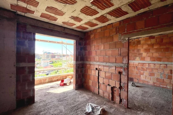 Shtepi ne shitje Apartament ne Tirane, 1+1, Mobilimi Bosh, pa mobiluar, Pagesa 89,500  Euro.