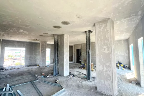 Shtepi ne shitje Penthose(kati i fundit panoramik) ne Tirane, 3+1, Mobilimi Bosh, pa mobiluar, Pagesa 185,000  Euro.