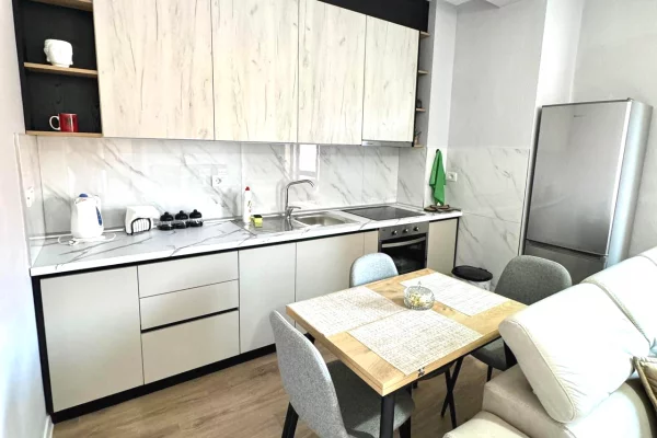 Shtepi me qera Apartament ne Tirane, 2+1, Mobilimi E mobiluar, Pagesa 60,000  Leke.