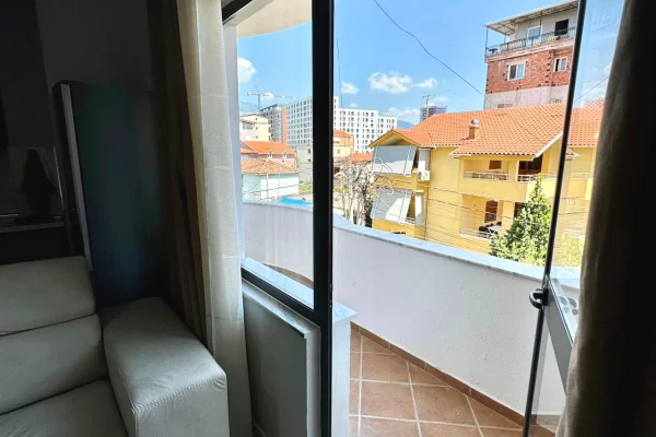 Shtepi me qera Apartament ne Tirane, 2+1, Mobilimi E mobiluar, Pagesa 60,000  Leke.