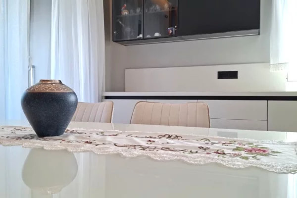 Duplex (casa a 2 piani) in affitto a Tirana 3+1, Arredato