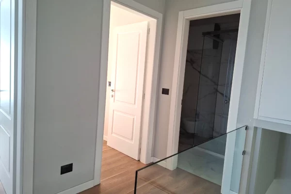 Duplex (casa a 2 piani) in affitto a Tirana 3+1, Arredato