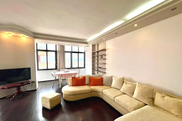 Shtepi me qera Apartament ne Tirane, 2+1, Mobilimi E mobiluar, Pagesa 600  Euro.