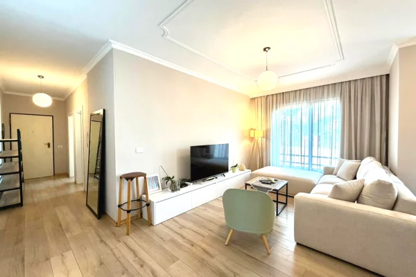 Me Qera: Penthouse📍Rr. Kosovareve - Liqeni (Uni Barleti) 2+1+2Ballkone & Tarrace | 1,500€/muaj