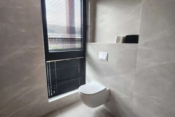 Me Qira Ultra Zyre 124m2(📍Garden Building)ndare 3 ambiente pune KATI 7(Pamje Panoramike)1000Euro/Muaj