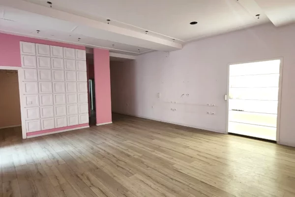 🏠 Me Qera Zyre. Kt.2 - 120m2 (📍Std. Dinamo / Bllok )🔥Ngjitur me Proper Pizza ✨️1500Euro Neto / Muaj 