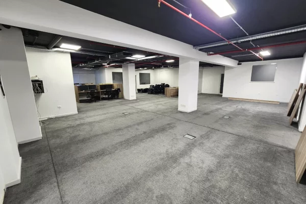 💫Zyre Elitare me Qira (Rruga Elbasanit-Fakulteti Ekonomik📍)300m2( KATI 0)Open Space 🔥🔥 2000/Muaj