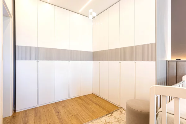 Shtepi ne shitje Apartament ne Tirane, 2+1, Mobilimi E mobiluar, Pagesa 275,000  Euro.