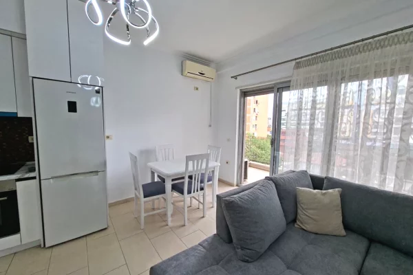 Shtepi me qera Apartament ne Tirane, 1+1, Mobilimi E mobiluar, Pagesa 70,000  Leke.
