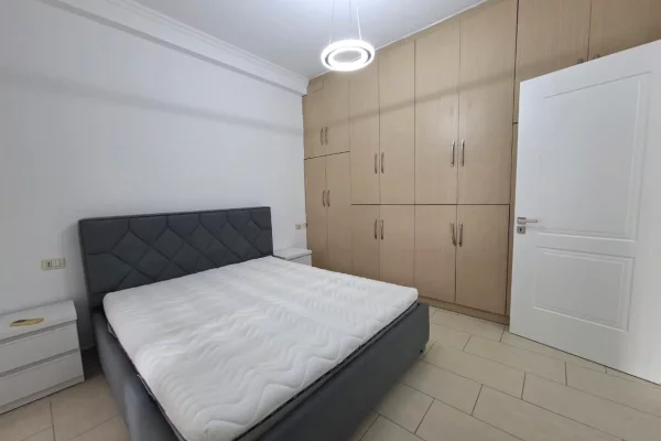 Shtepi me qera Apartament ne Tirane, 1+1, Mobilimi E mobiluar, Pagesa 70,000  Leke.