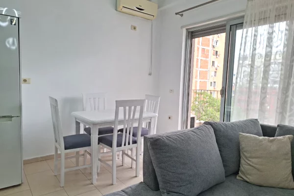 Shtepi me qera Apartament ne Tirane, 1+1, Mobilimi E mobiluar, Pagesa 70,000  Leke.