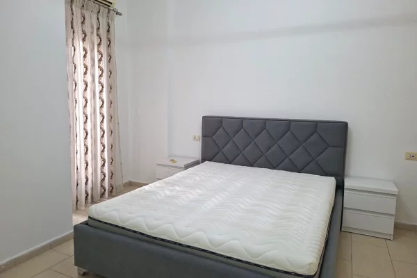 Shtepi me qera Apartament ne Tirane, 1+1, Mobilimi E mobiluar, Pagesa 70,000  Leke.