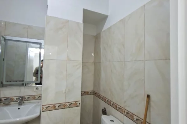 Shtepi me qera Apartament ne Tirane, 1+1, Mobilimi E mobiluar, Pagesa 70,000  Leke.
