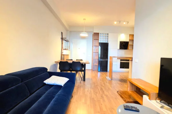 Shtepi me qera 2+1 ne Tirane - 570 Euro