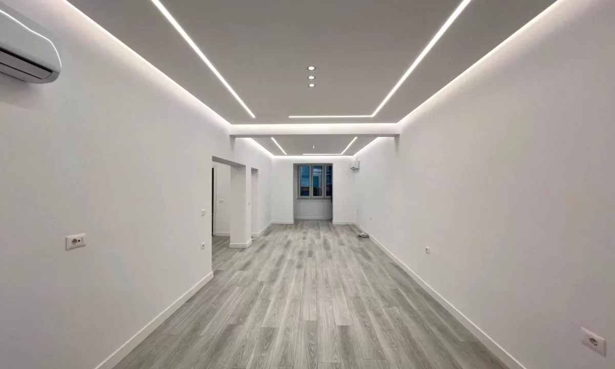 🏘️ Me Qera: Zyre Luxury. 80m2-Kt.2 (Qender-Rr. Barrikadave)🔥Ideale per biznesin tuaj | 1000Euro/Muaj