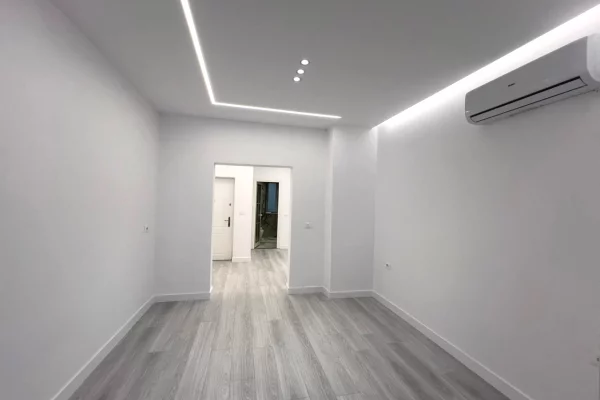 🏘️ Me Qera: Zyre Luxury. 80m2-Kt.2 (Qender-Rr. Barrikadave)🔥Ideale per biznesin tuaj | 1000Euro/Muaj