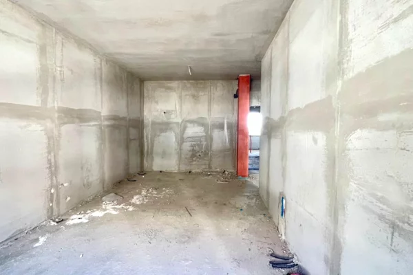 Shtepi ne shitje Apartament ne Tirane, 1+1, Mobilimi Bosh, pa mobiluar, Pagesa 59,000  Euro.