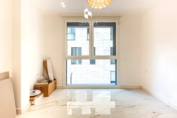 Me Qera: Zyre Luxury. 2+1+2wc +1 P. Parkimi - 93m2 - Kt.1 (Liqeni Thate - Radisson)🔥 1250Euro/Muaj 💶💶
