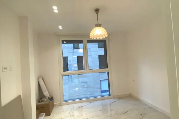 Me Qera: Zyre Luxury. 2+1+2wc +1 P. Parkimi - 93m2 - Kt.1 (Liqeni Thate - Radisson)🔥1600Euro/Muaj 💶💶