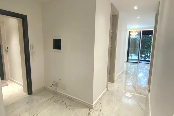 Me Qera: Zyre Luxury. 2+1+2wc +1 P. Parkimi - 93m2 - Kt.1 (Liqeni Thate - Radisson)🔥1600Euro/Muaj 💶💶