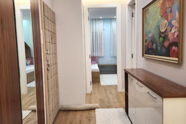 Shtepi me qera Apartament ne Tirane, 2+1, Mobilimi E mobiluar, Pagesa 1,500  Euro.