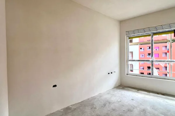 Shtepi ne shitje Apartament ne Tirane, 2+1, Mobilimi Bosh, pa mobiluar, Pagesa 94,500  Euro.