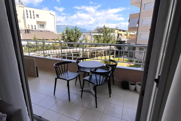 Shtepi me qera Apartament ne Tirane, 1+1, Mobilimi E mobiluar, Pagesa 750  Euro.