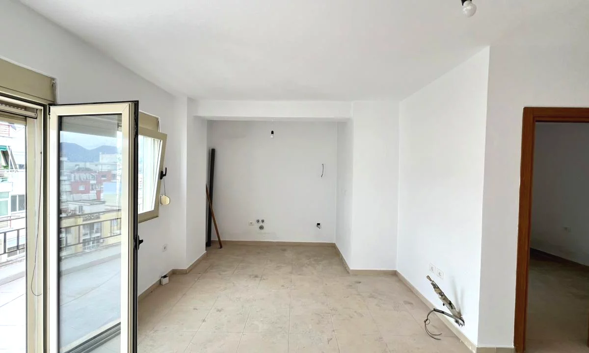 Apartment for sale in Tirana 2+1, Emty