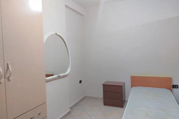 Shtepi me qera Apartament ne Tirane, 2+1, Mobilimi E mobiluar, Pagesa 40,000  Leke.