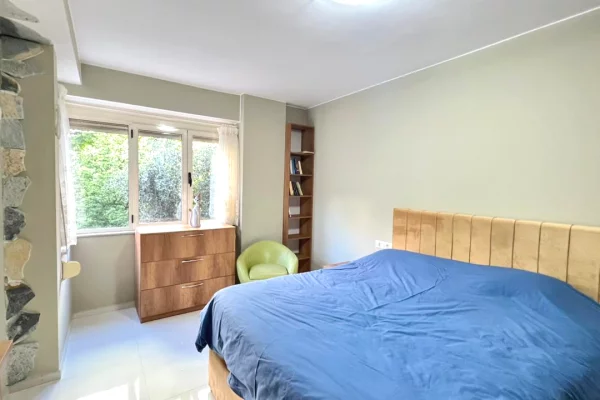 Shtepi me qera Apartament ne Tirane, 2+1, Mobilimi E mobiluar, Pagesa 800  Euro.