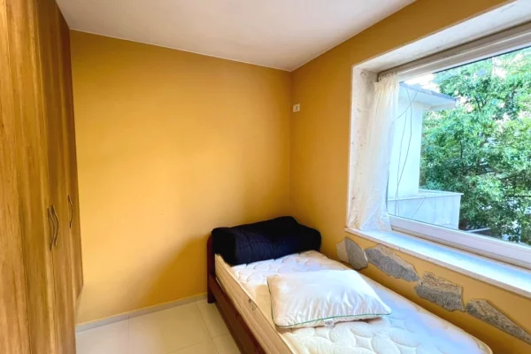 Shtepi me qera Apartament ne Tirane, 2+1, Mobilimi E mobiluar, Pagesa 800  Euro.