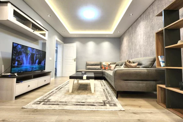Shtepi me qera Apartament ne Tirane, 2+1, Mobilimi E mobiluar, Pagesa 950  Euro.