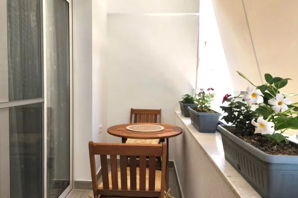 Shtepi me qera Apartament ne Tirane, 2+1, Mobilimi E mobiluar, Pagesa 950  Euro.