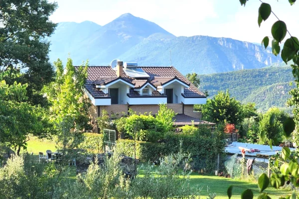 Shtepi ne shitje 6+1 ne Tirane - 1,500,000 Euro
