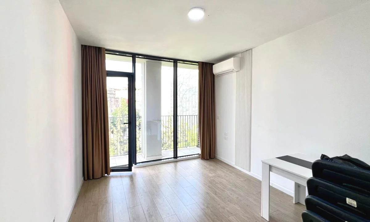 ZYRE ME QERA: 2 Amb. Pune📍Lake View Res. (Rr. E Kosovareve) ||+1 P.Parkimi🅿️ - 1100Euro/Muaj - S.75m2