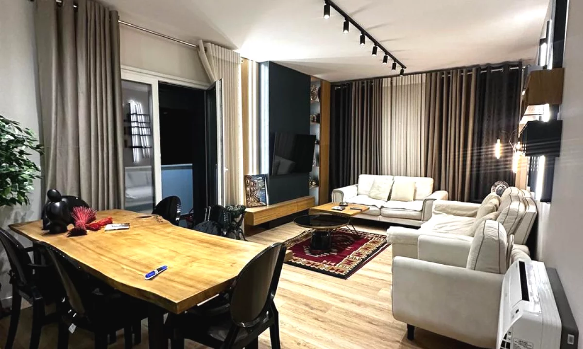 Shtepi me qera Apartament ne Tirane, 2+1, Mobilimi E mobiluar, Pagesa 110,000  Leke.
