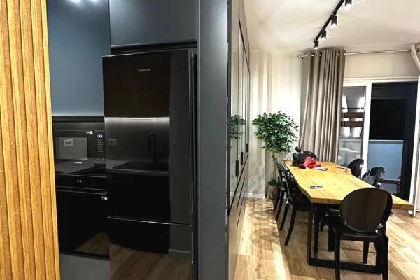 Shtepi me qera Apartament ne Tirane, 2+1, Mobilimi E mobiluar, Pagesa 110,000  Leke.
