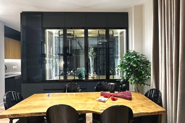 Shtepi me qera Apartament ne Tirane, 2+1, Mobilimi E mobiluar, Pagesa 110,000  Leke.