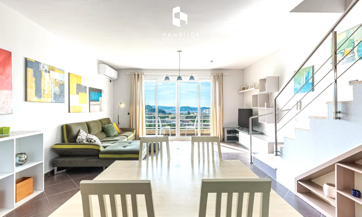 Shtepi ne shitje Duplex(shtepi me 2 kate) ne Tirane, 3+1, Mobilimi E mobiluar, Pagesa 249,000  Euro.