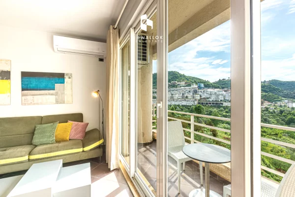 Shtepi ne shitje Duplex(shtepi me 2 kate) ne Tirane, 3+1, Mobilimi E mobiluar, Pagesa 249,000  Euro.