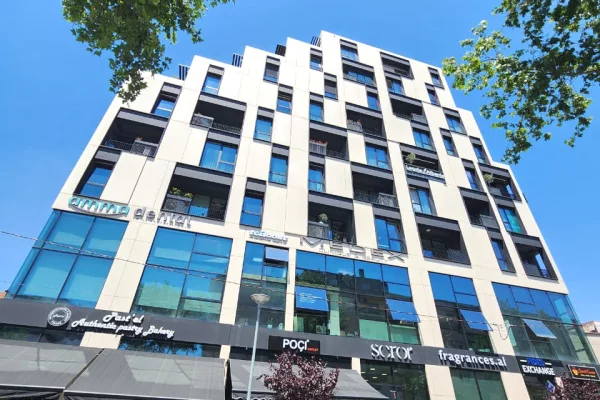 Me Qira: Super Ambient per ZYRA 2+1+2Wc+1 Ballkon & 1 VERANDE 📍Buze Rruges Myslym Shyri | 1,570Euro Neto/Muaj