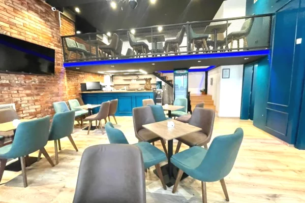 SHITET: DYQAN/LOKAL Ultra Investuar 62 m2 ( Xhamllik -📍 Kompleksi Kolombo ( Ndare ne 2 kate) || 159